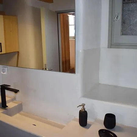 Traditional House In Kalamos * Spilies