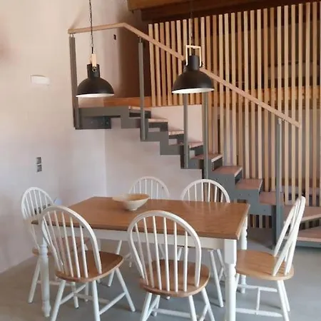Traditional House In Kalamos *