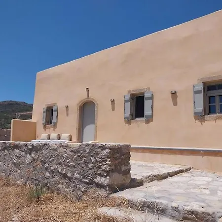 Traditional House In Kalamos