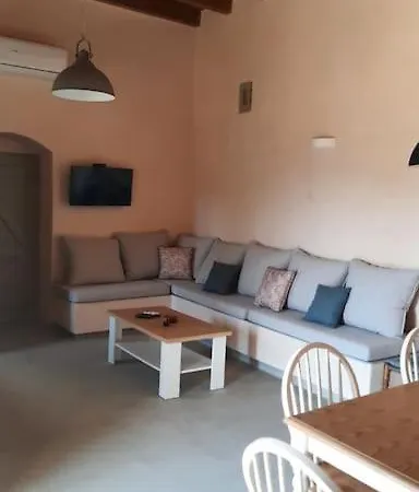 Βίλα Traditional House In Kalamos *