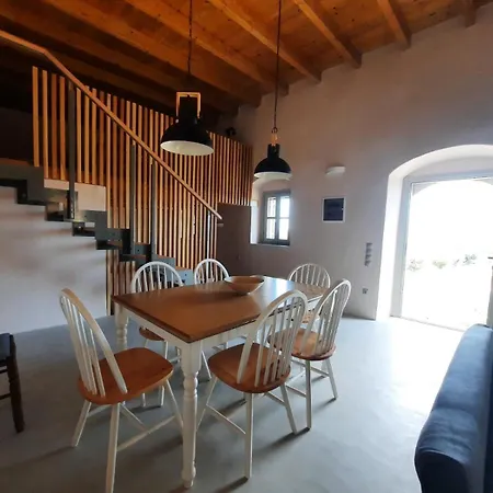Traditional House In Kalamos *