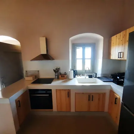 Traditional House In Kalamos Spilies