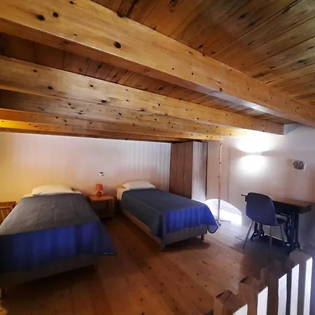 Traditional House In Kalamos *