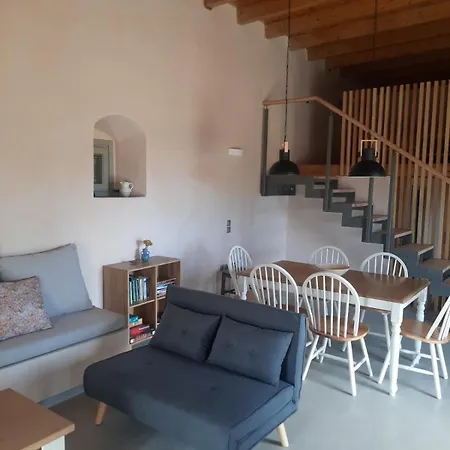 Traditional House In Kalamos Villa *