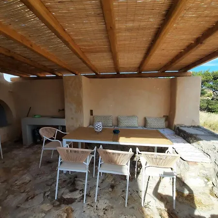 Villa Traditional House In Kalamos