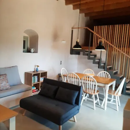 Villa Traditional House In Kalamos
