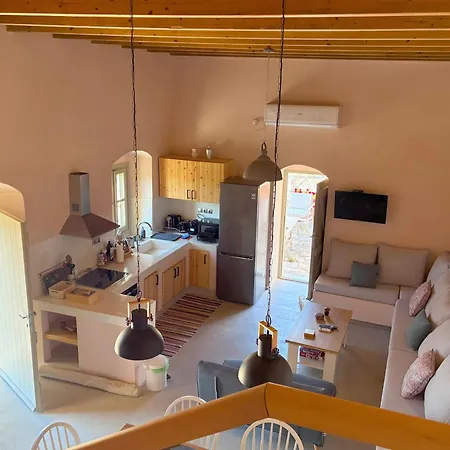 Villa Traditional House In Kalamos