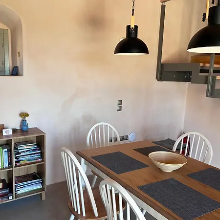 Traditional House In Kalamos Villa *