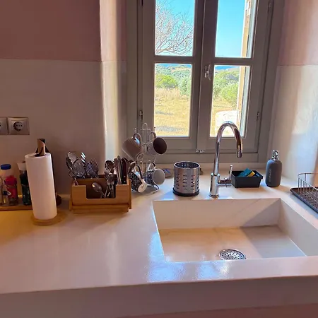 Villa Traditional House In Kalamos Spilies