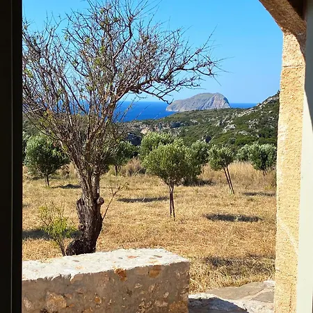 Traditional House In Kalamos * Spilies